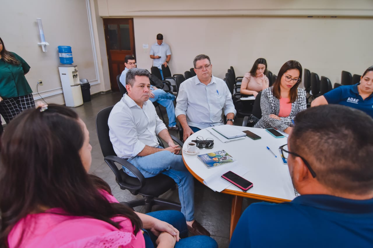 Tadeu de Souza visita Adaf, ADS e Idam e destaca fortalecimento do setor  prim&aacute;rio - Gazeta Manaura